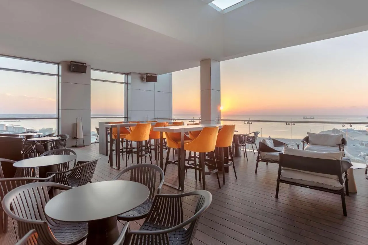Radisson Blu Hotel, Λάρνακα 5*,